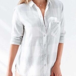 Urban Outfitters White and Gray Flannel Shirt